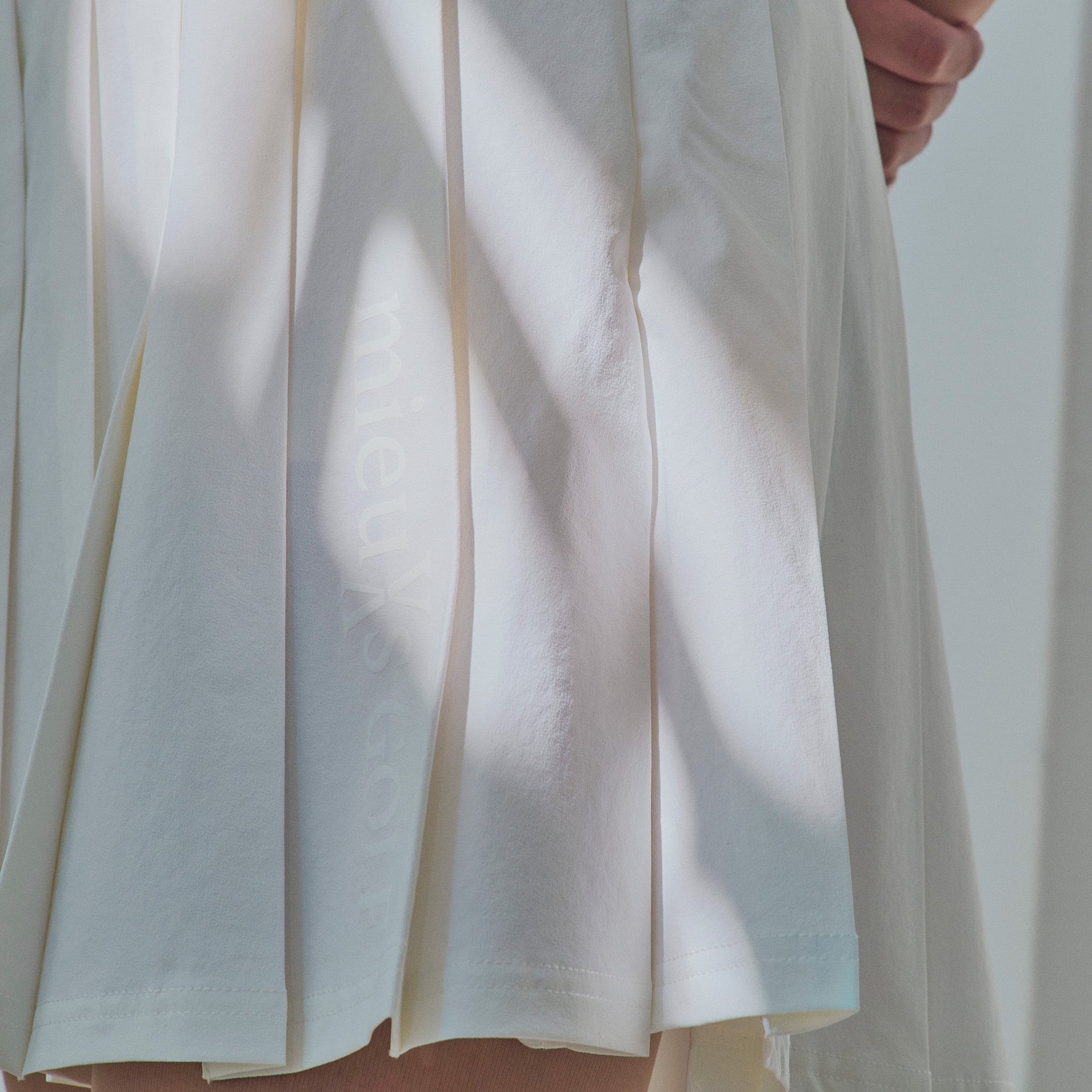 【再入荷】PLEATED SKIRT UPF50⁺